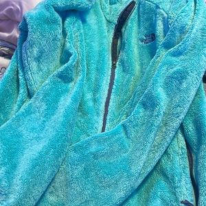 Teal North face jacket , super soft. Only worn a couple times, great condition.